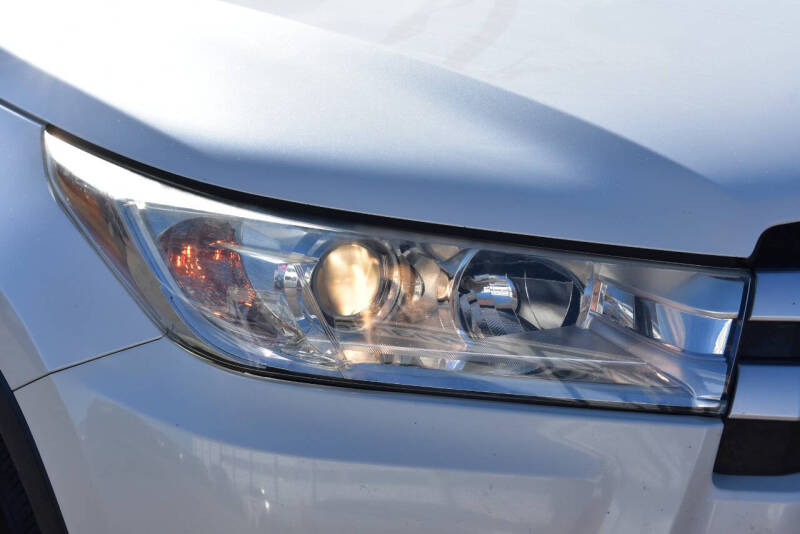 2017 Toyota Highlander LE