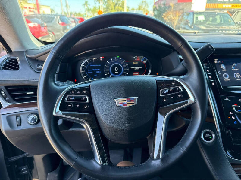 2020 Cadillac Escalade Luxury