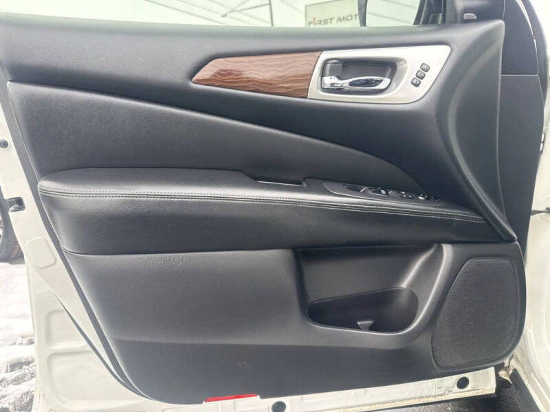 2017 Nissan Pathfinder