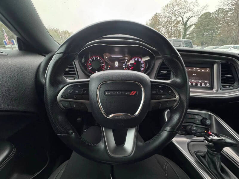 2019 Dodge Challenger SXT