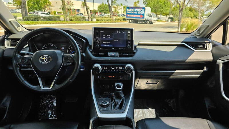 2021 Toyota RAV4 Hybrid XLE Premium