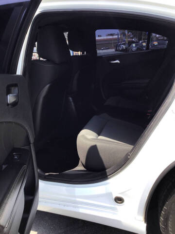 2016 Dodge Charger SXT