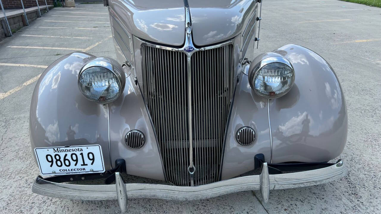 1936 Ford Custom 4