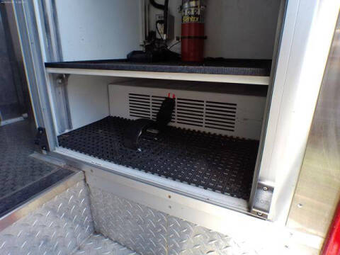 2015 Freightliner M2 106