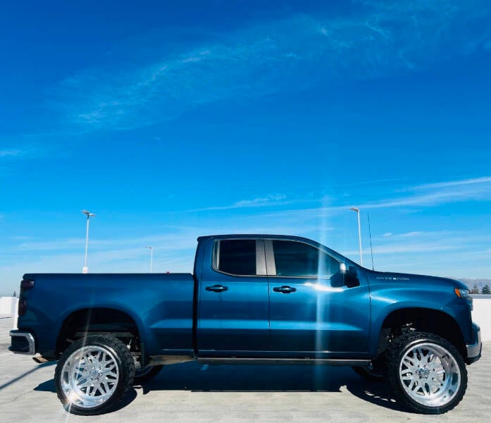 2019 Chevrolet Silverado 1500 LT photo 11