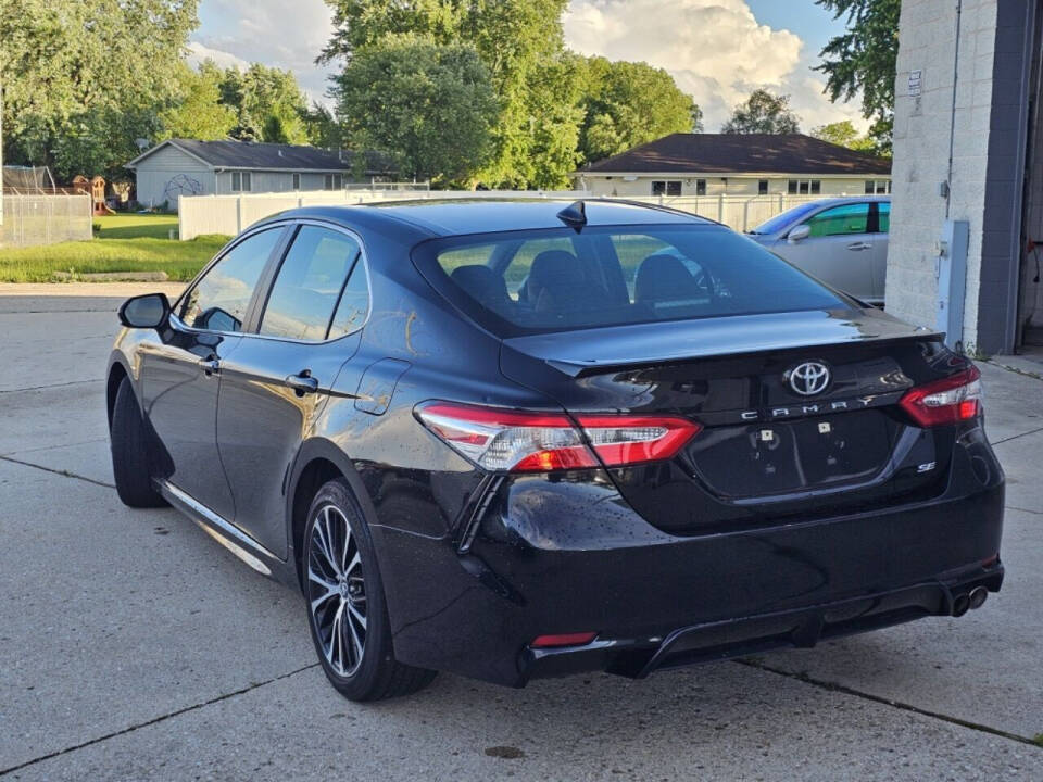 2020 Toyota Camry for sale at Quantum Auto Co in Plainfield, IL