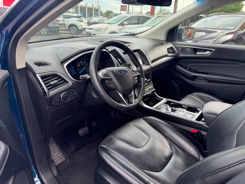 2020 Ford Edge Titanium