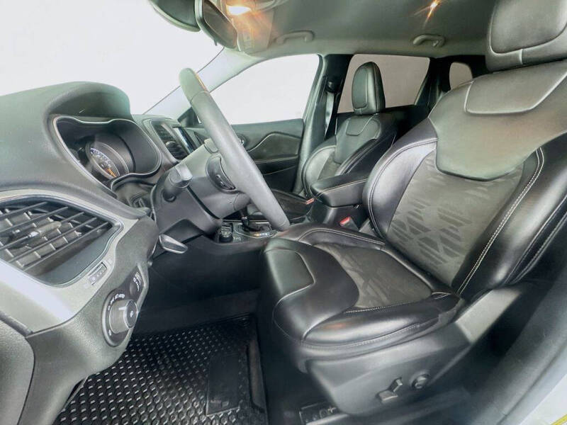 2022 Jeep Cherokee X