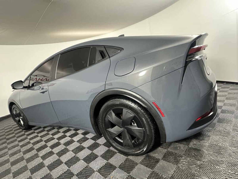 2024 Toyota Prius LE