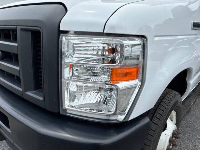 2024 Ford E-Series