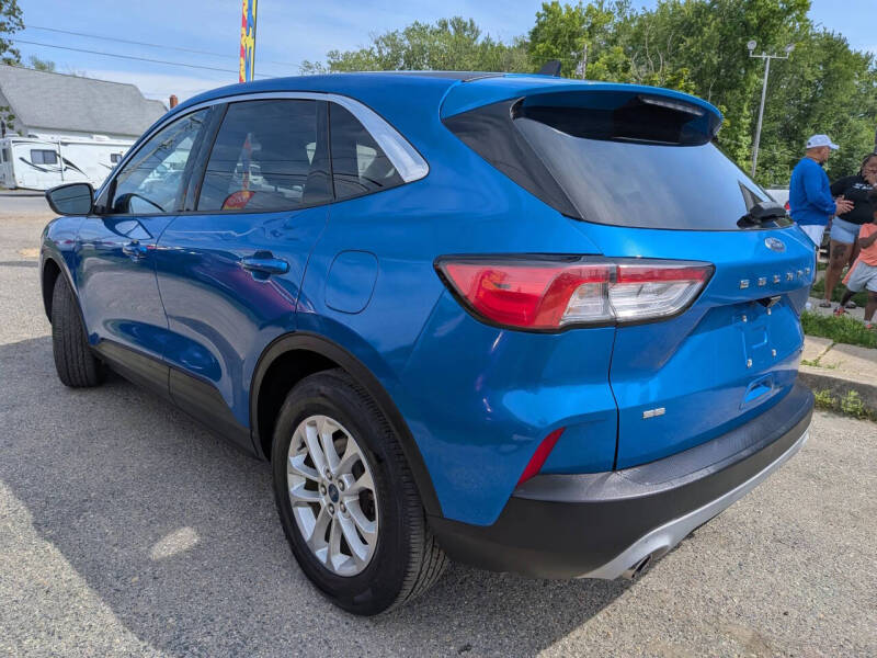 2020 Ford Escape SE