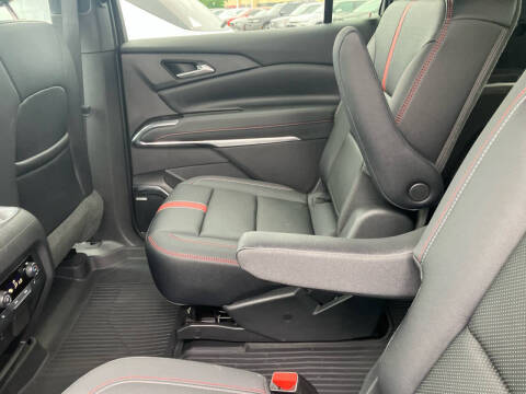 2025 Chevrolet Traverse RS