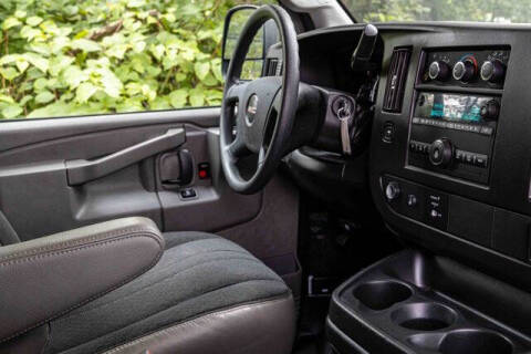 2023 GMC Savana 2500