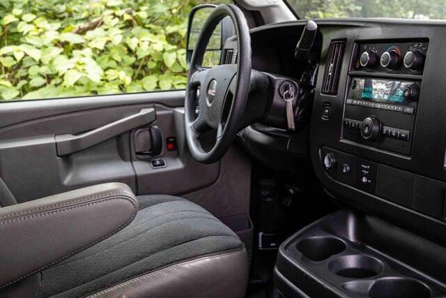 2023 GMC Savana 2500