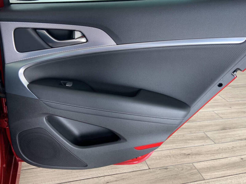 2022 Genesis G70
