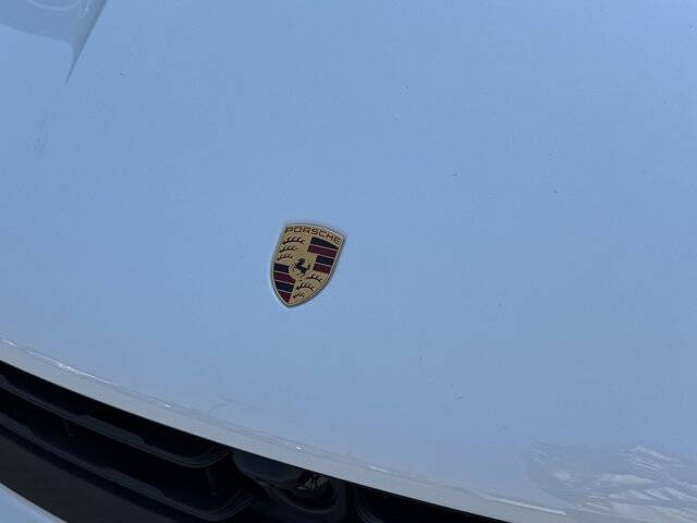 2025 Porsche Macan S