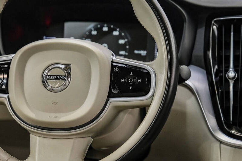 2019 Volvo S60 T5 Momentum