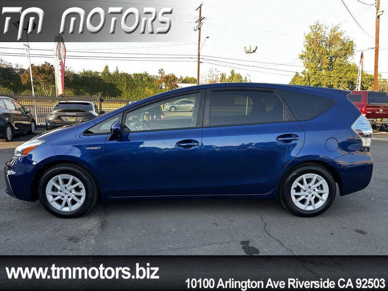 2013 Toyota Prius v Three