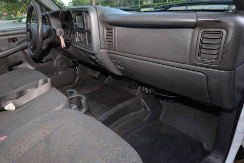 2006 GMC Sierra 2500HD Work Truck