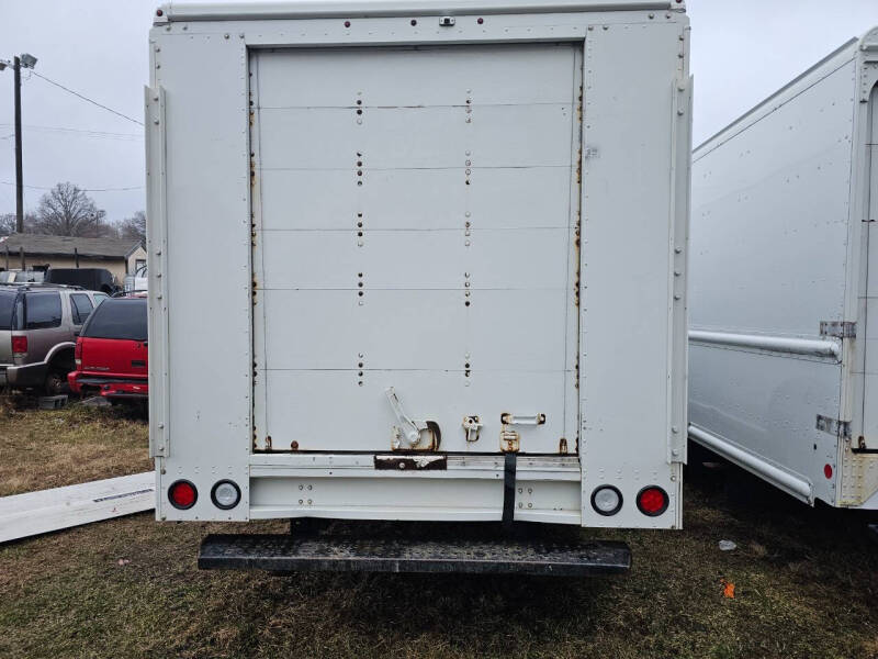 2016 Ford Stripped Chassis