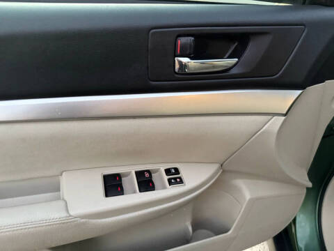 2010 Subaru Outback 2.5i Premium