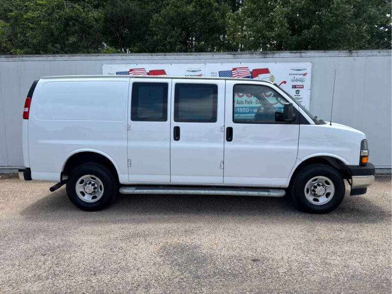 2024 Chevrolet Express 2500