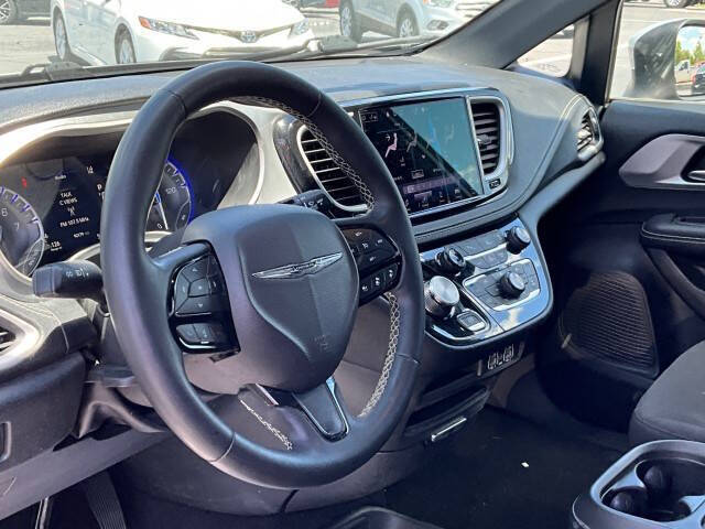 2023 Chrysler Pacifica Touring