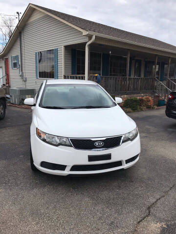 2012 Kia Forte for sale at Billy's Auto Sales in Lexington TN