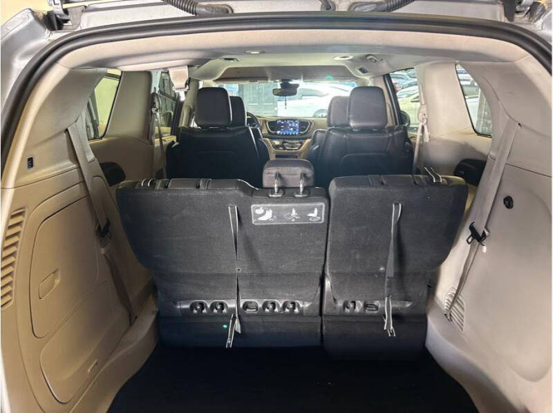 2021 Chrysler Pacifica Hybrid Touring L