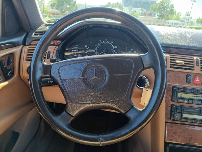1998 Mercedes-Benz E-Class E 320