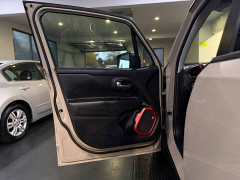 2016 Jeep Renegade Trailhawk