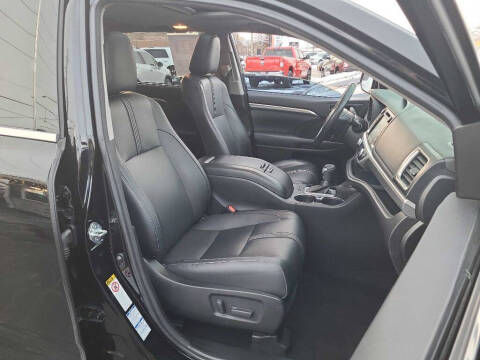 2018 Toyota Highlander SE