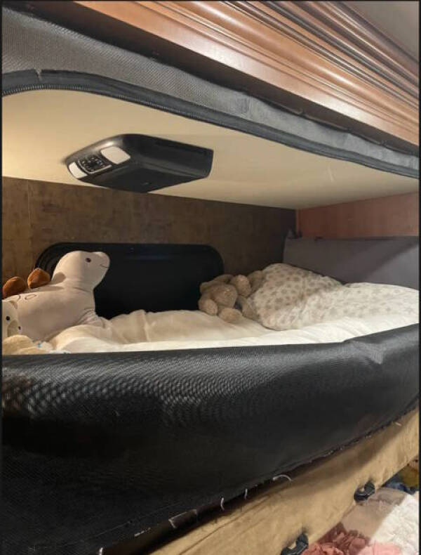 2015 Fleetwood RV Discovery 40G