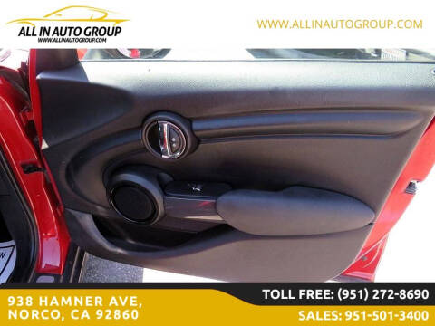 2017 MINI Hardtop 4 Door Cooper