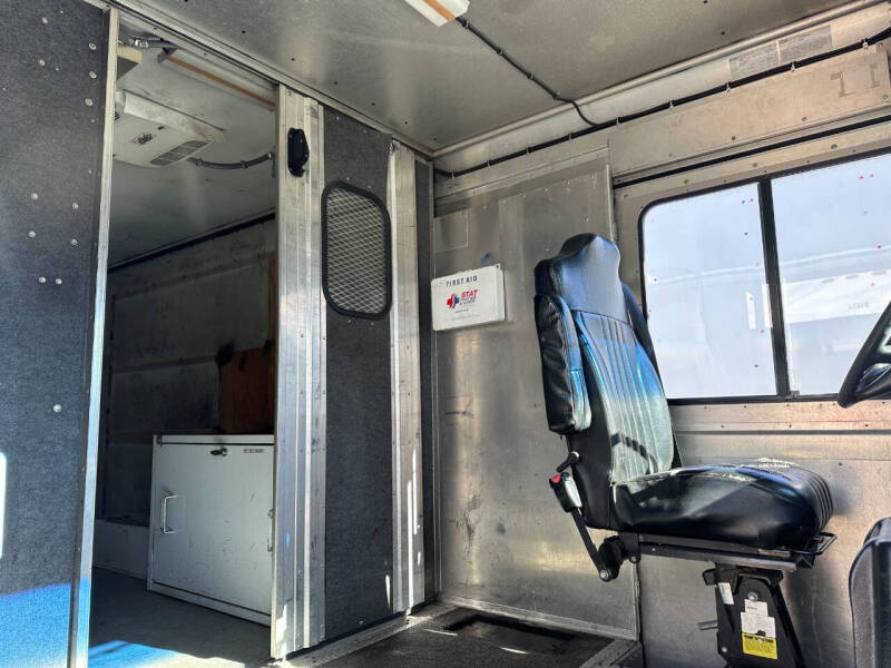 2010 Freightliner MT45 Chassis