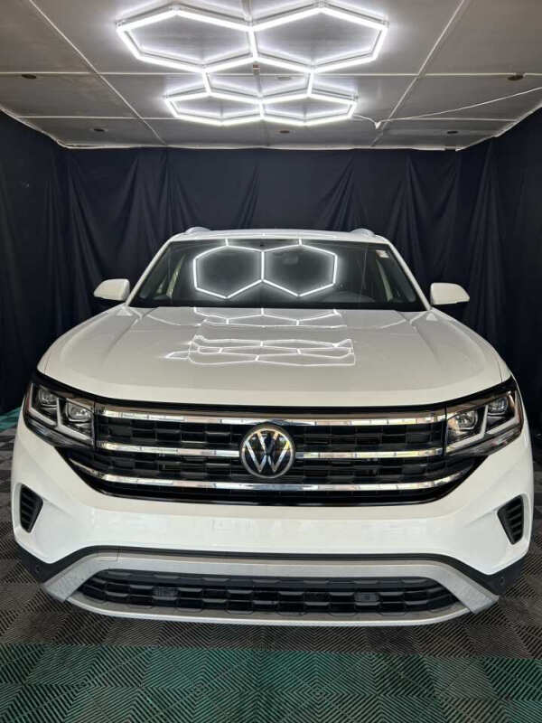 2020 Volkswagen Atlas Cross Sport for sale in Brunswick, OH