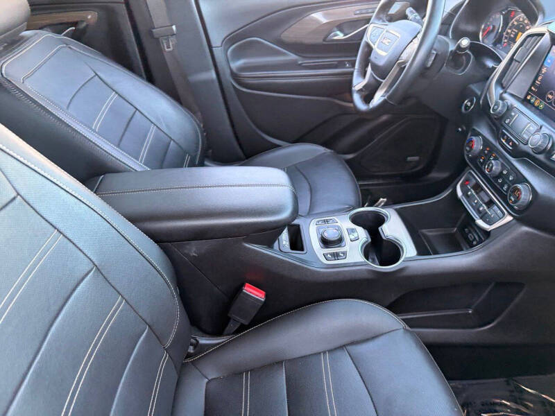 2023 GMC Terrain Denali