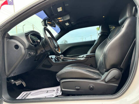 2017 Dodge Challenger SXT