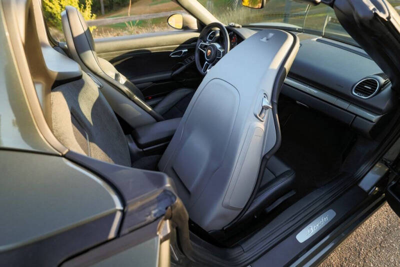 2021 Porsche 718 Boxster