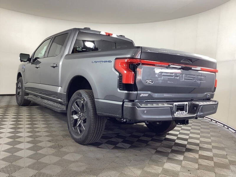 2025 Ford F-150 Lightning Lariat