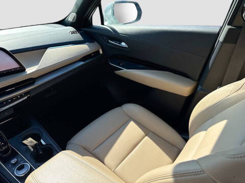 2024 Cadillac XT4 Luxury