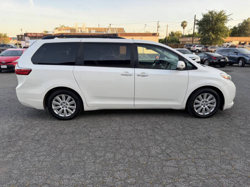 2017 Toyota Sienna Limited 7-Passenger