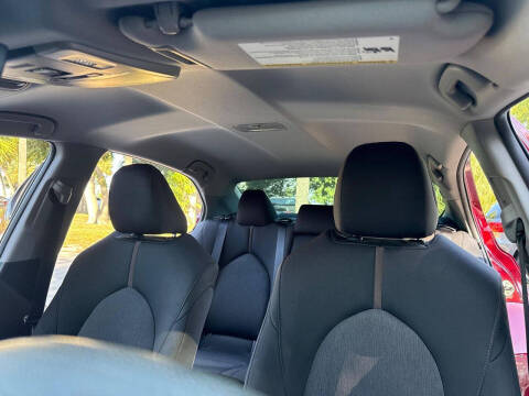 2020 Toyota Camry Hybrid LE