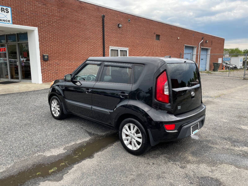 2012 Kia Soul +