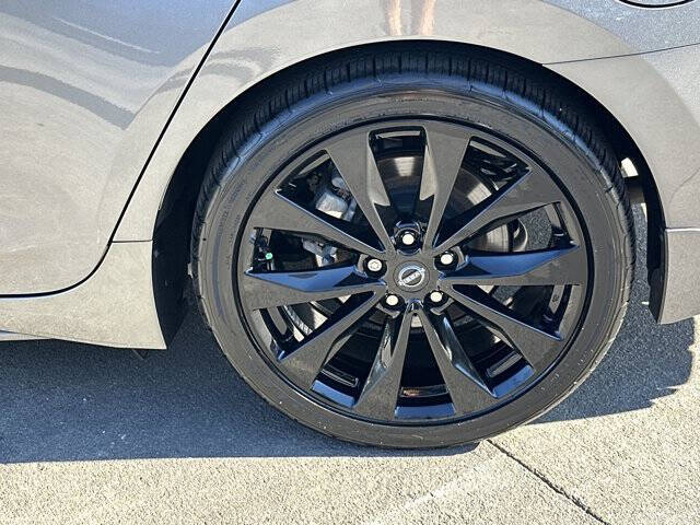 2023 Nissan Maxima 3.5 SR