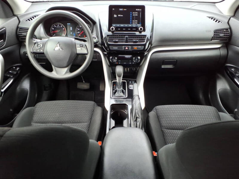 2024 Mitsubishi Eclipse Cross LE