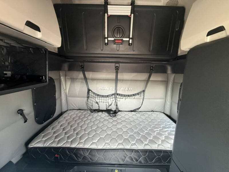 2021 Freightliner Cascadia