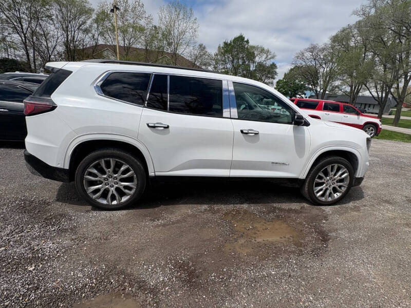2024 GMC Acadia Denali
