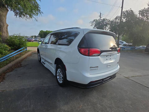 2020 Chrysler Pacifica Touring L