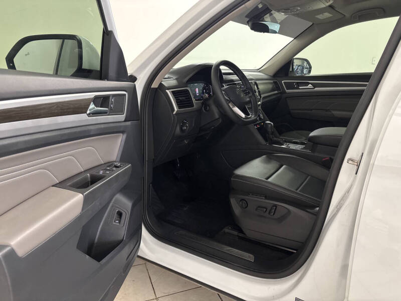 2023 Volkswagen Atlas V6 SE